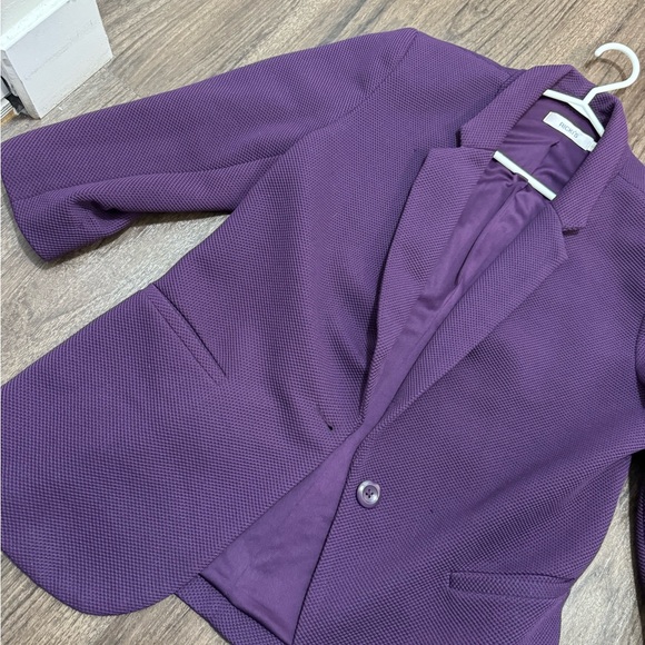 Size large blazer - Picture 2 of 2